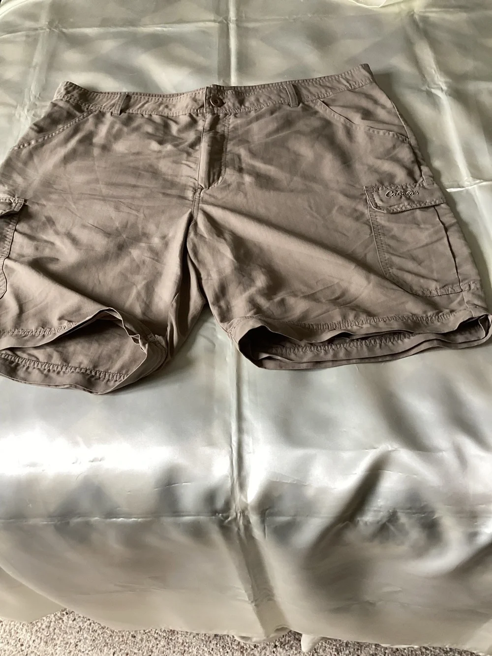 Men’s‎ Cabela’s tan cargo shorts 40x30